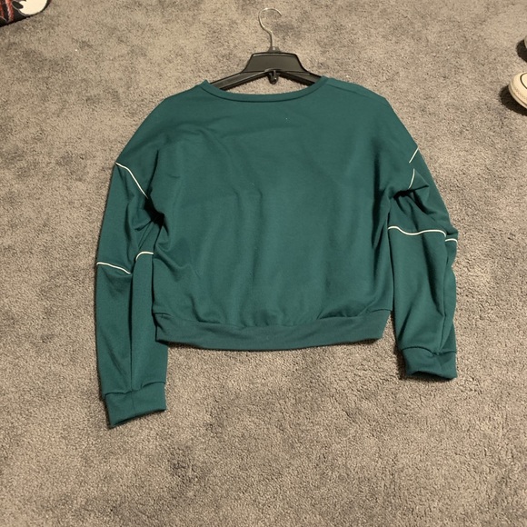 Top - Picture 2 of 2